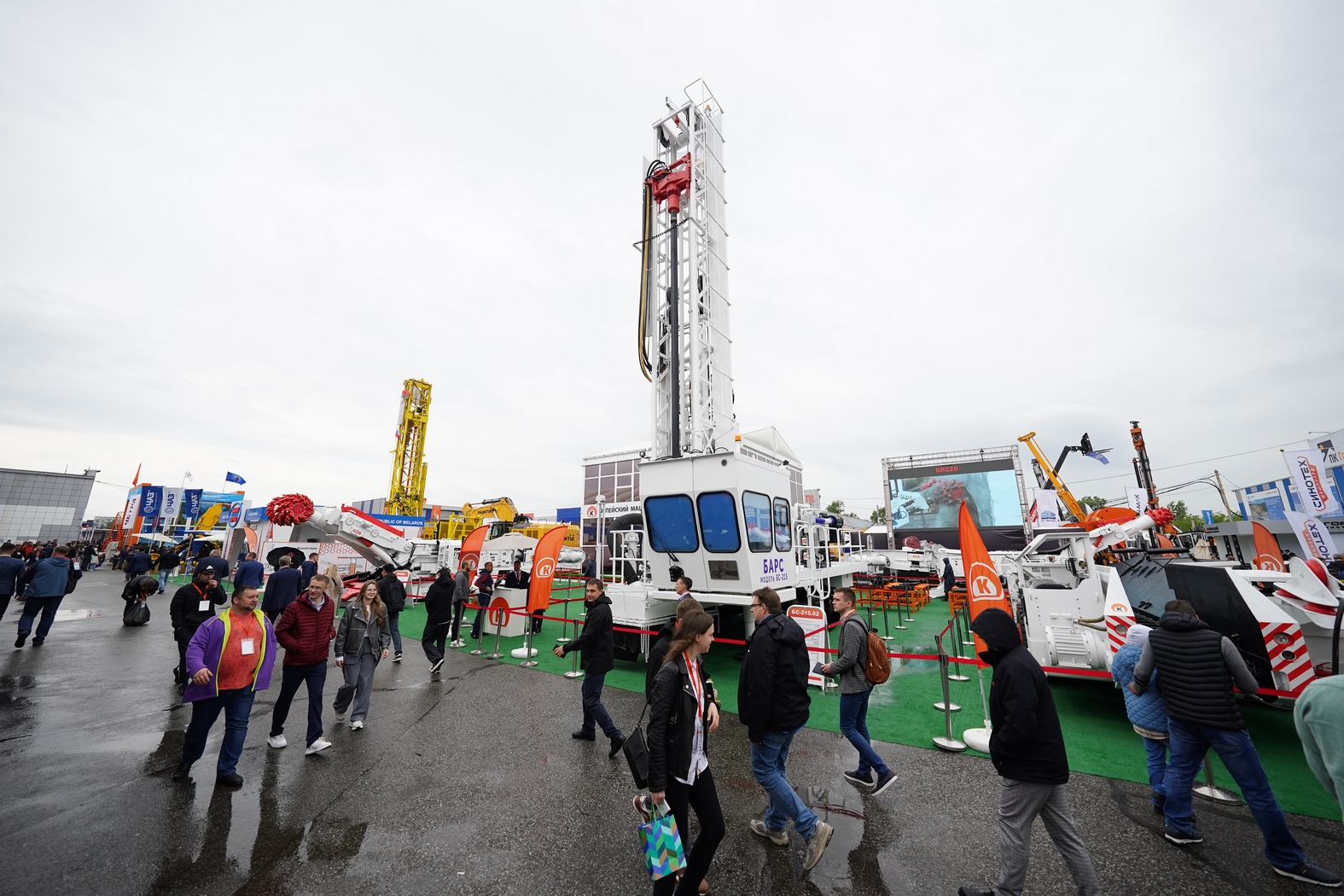 УЗПМ представил передовую пылеподавляющую продукцию на ведущей отраслевой выставке в Кузбассе, рис. 2