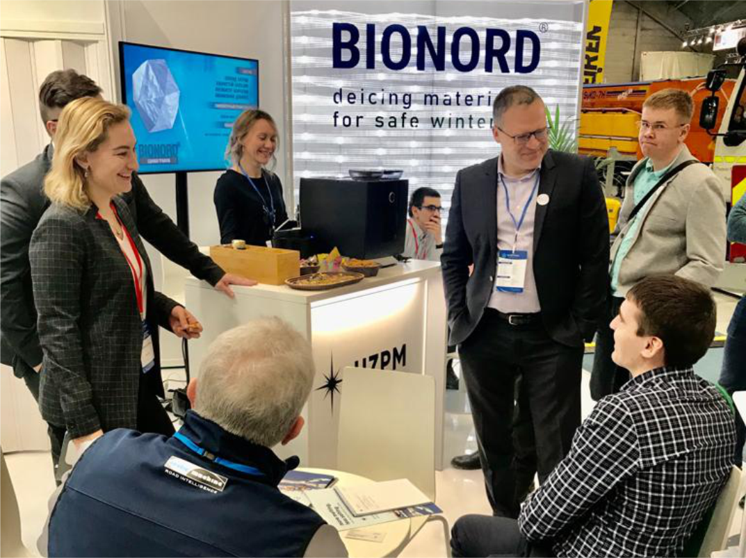 Технологии зимнего содержания дорог от УЗПМ впечатлили международных специалистов 