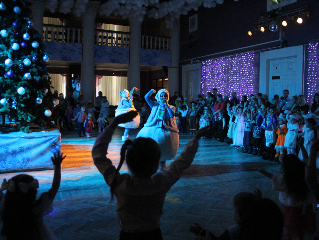 Благодаря УЗПМ в Краснокамске провели новогоднюю елку для 200 детей