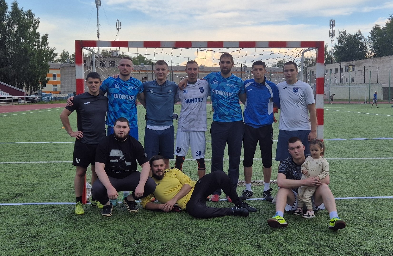 Команда УЗПМ вошла в тройку лидеров турнира по футболу, рис. 2